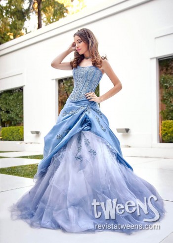 Hermoso vestido de 15 azul