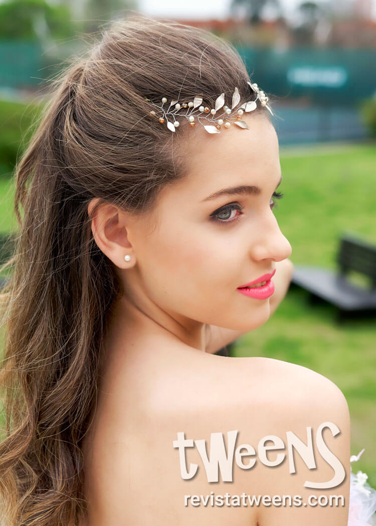 Peinados de 15 semi recogido con tiara cabello largo - SH Make up + Pelo  peinados de 15 Años - Revista Tweens