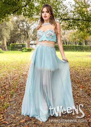 Vestido de 15 celeste con crop top y falda desmontable