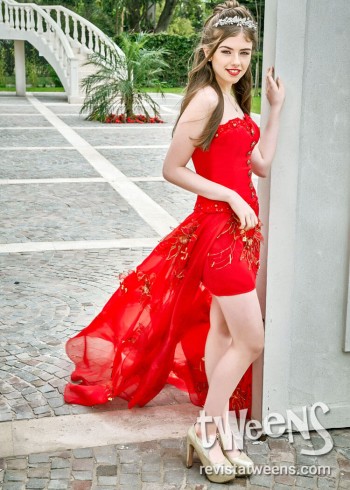 Vestidos de 15 color Rojo y coral - Revista Tweens