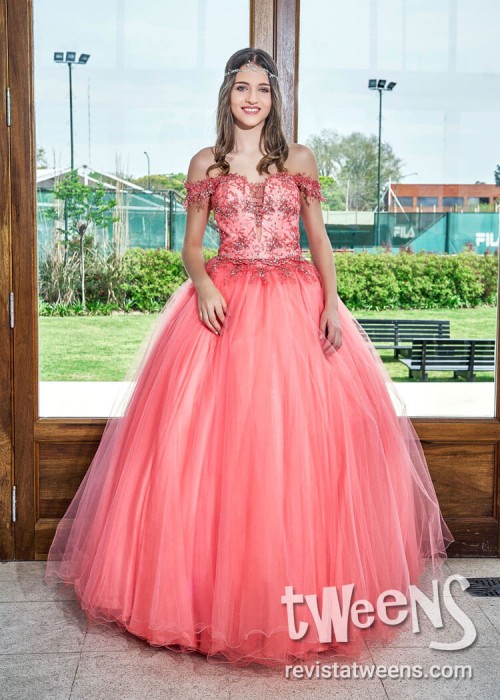 Hermoso vestido de 15 coral