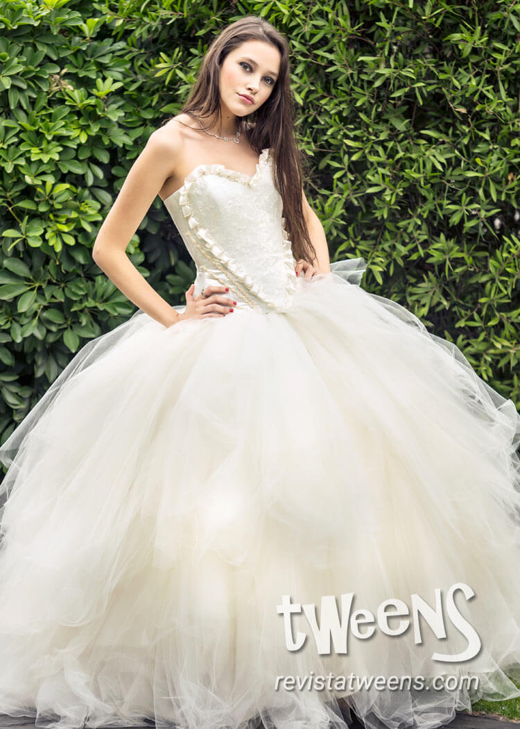 Vestido de 15 años color natural - Antonella Vestidos Vestidos de 15 Años -  Revista Tweens