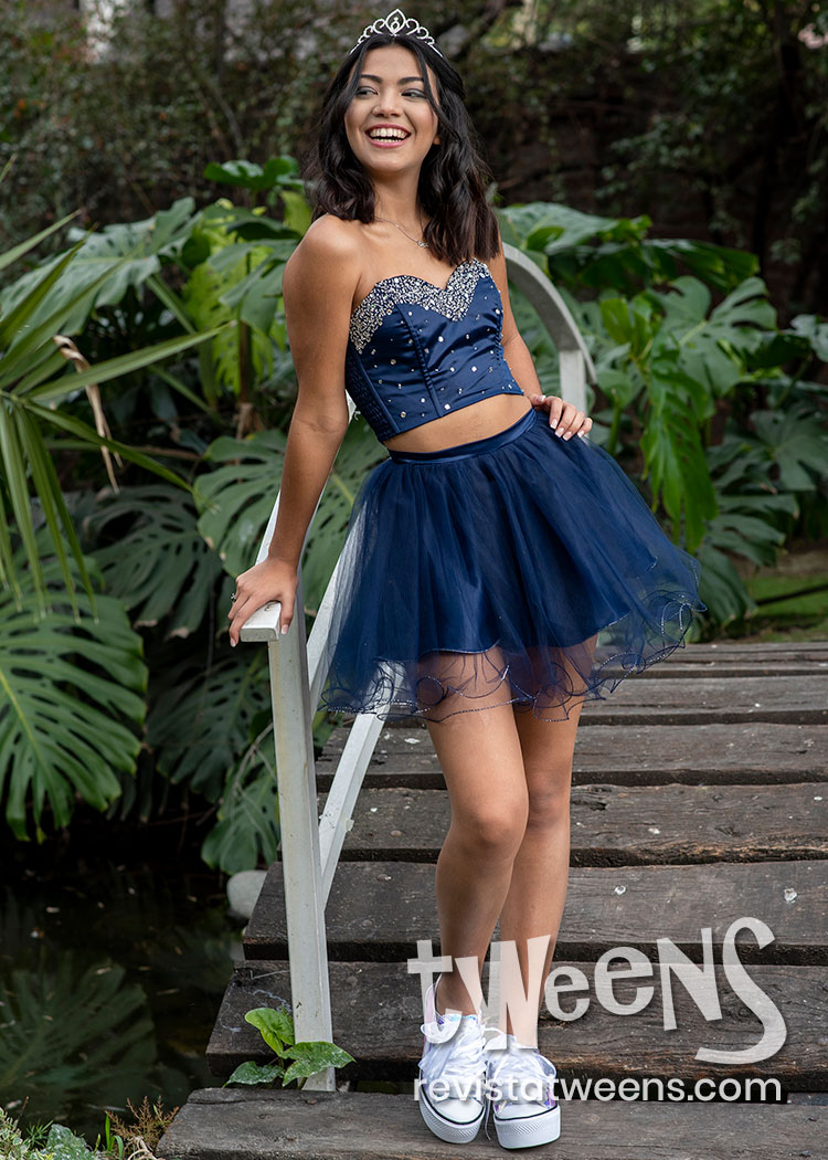 Vestido de 15 años azul con crop top corto - Creaciones Bribel Vestidos de  15 Años - Revista Tweens